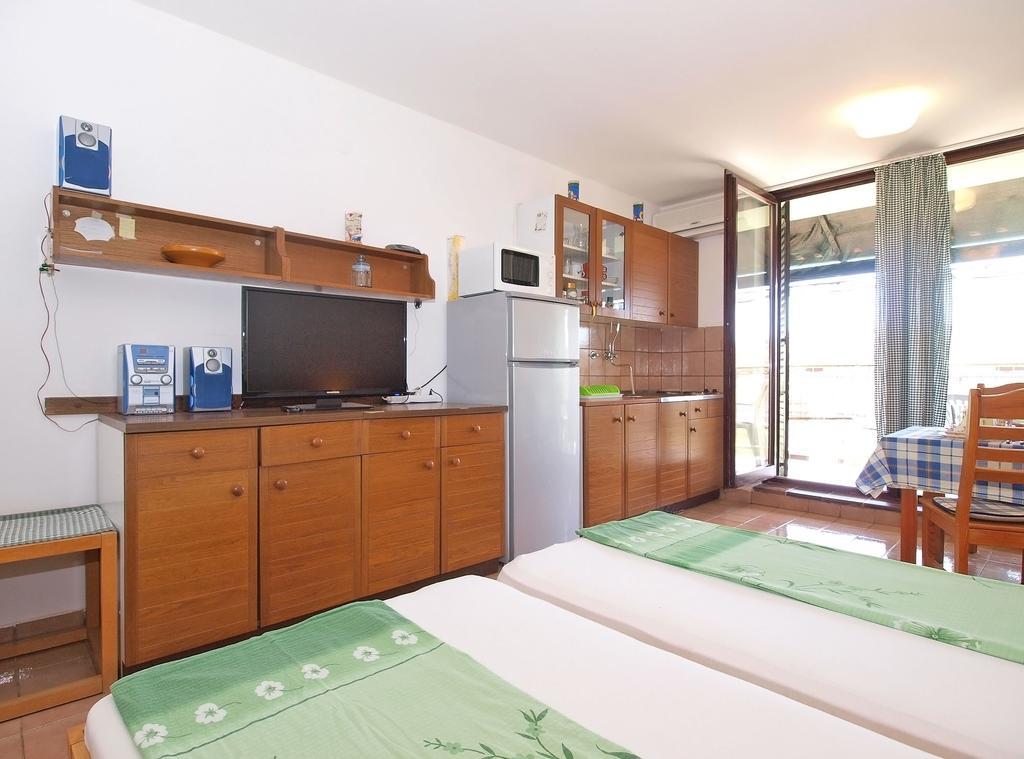 Apartment Stipe 1444 Marčana Dış mekan fotoğraf
