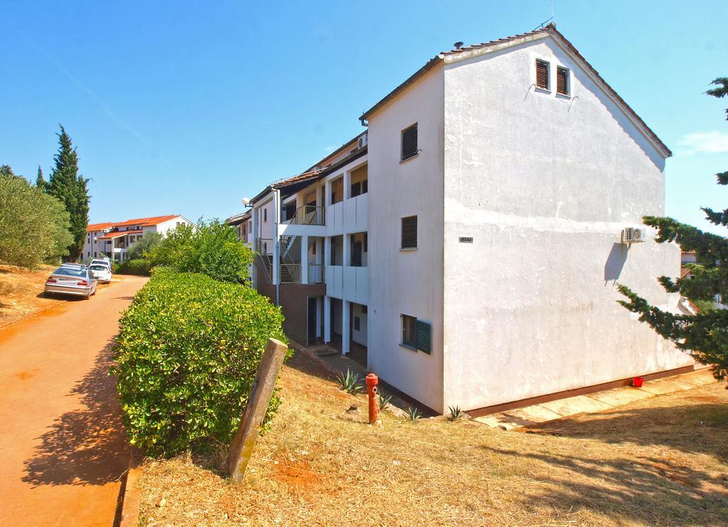 Apartment Stipe 1444 Marčana Dış mekan fotoğraf