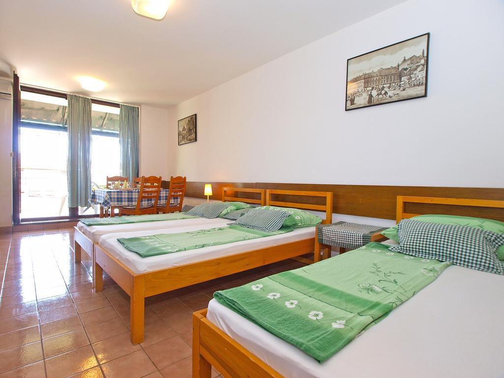 Apartment Stipe 1444 Marčana Dış mekan fotoğraf